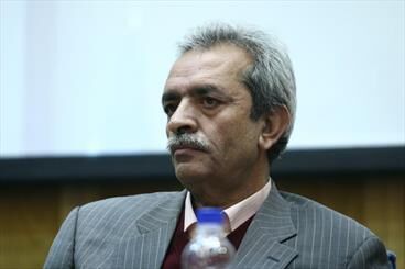 دچار تورم مقررات هستیم 