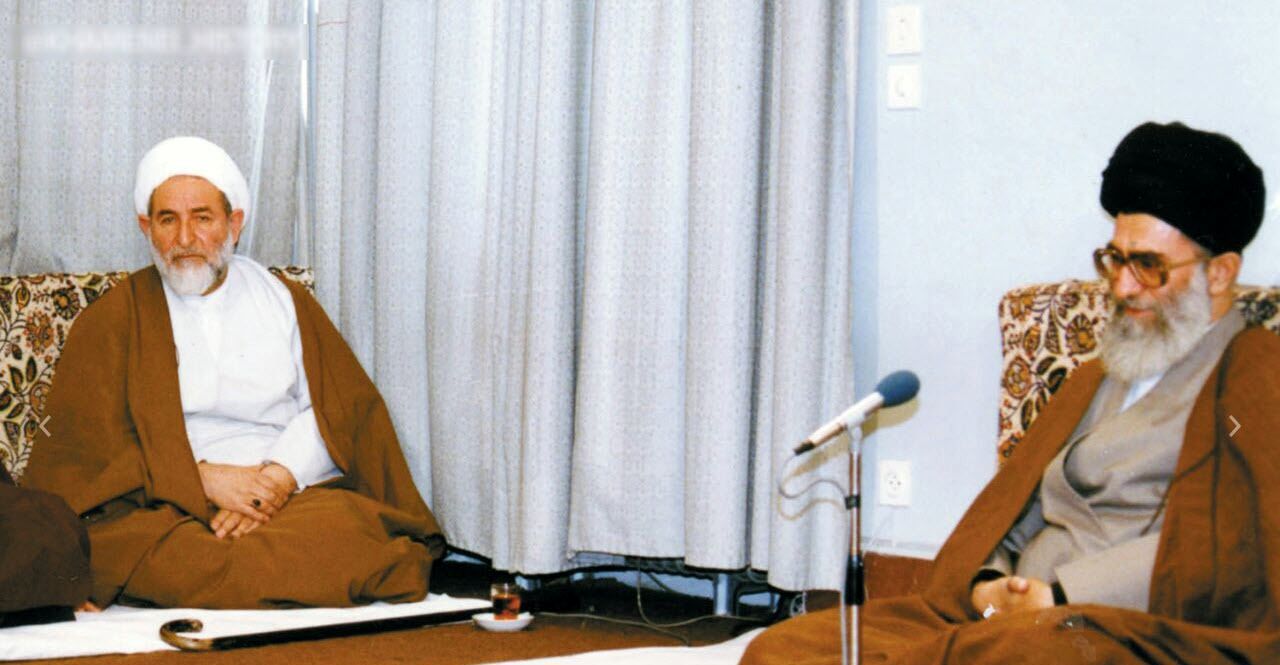 عکسی دیده نشده از رهبر انقلاب و آیت الله یزدی 